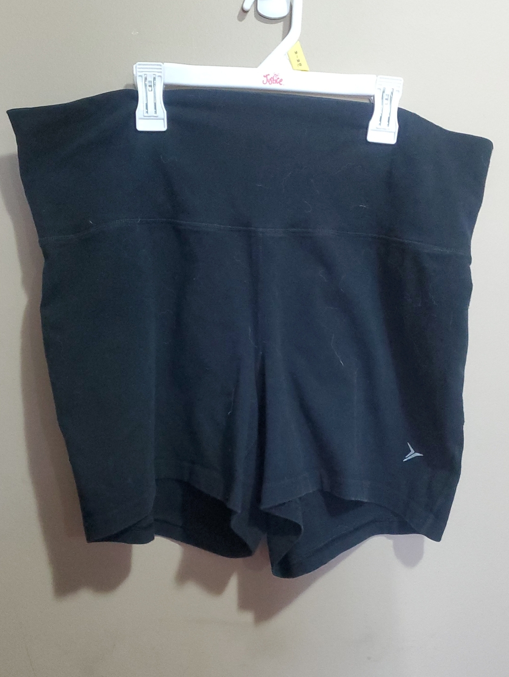 Old Navy Active Black High-Waist Athletic Shorts Size L
